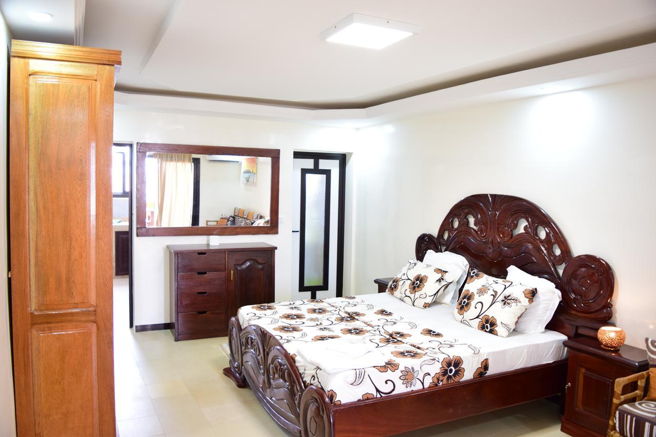 Kakatar Family Residence , Yoff Dakar Buitenkant foto