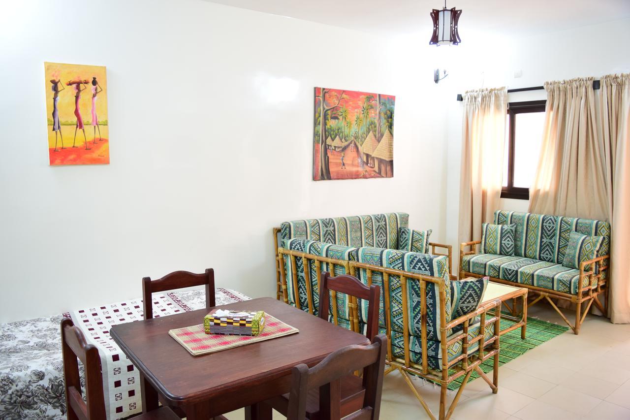 Kakatar Family Residence , Yoff Dakar Buitenkant foto
