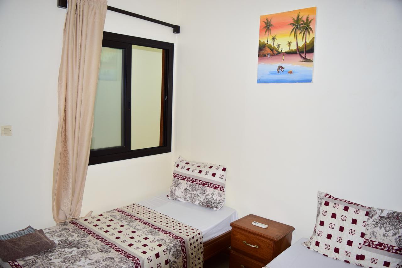 Kakatar Family Residence , Yoff Dakar Buitenkant foto